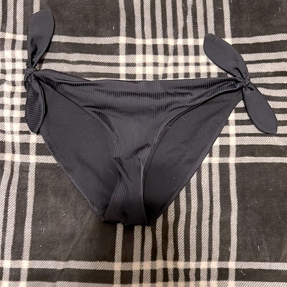 Bikini bottoms